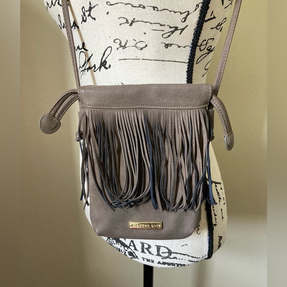 Madden Girl faux suede brown boho style fringe crossbody purse bag